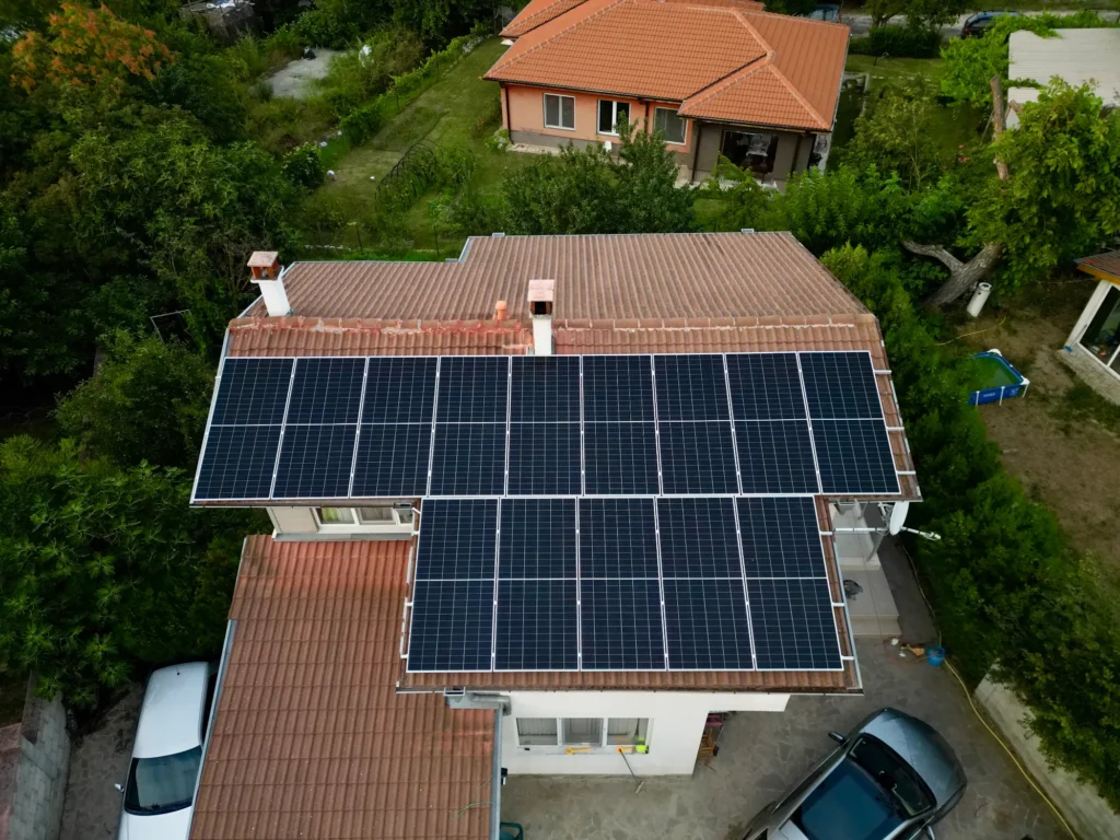 Хибридна соларна система 9.1 kWp за къща – Приселци