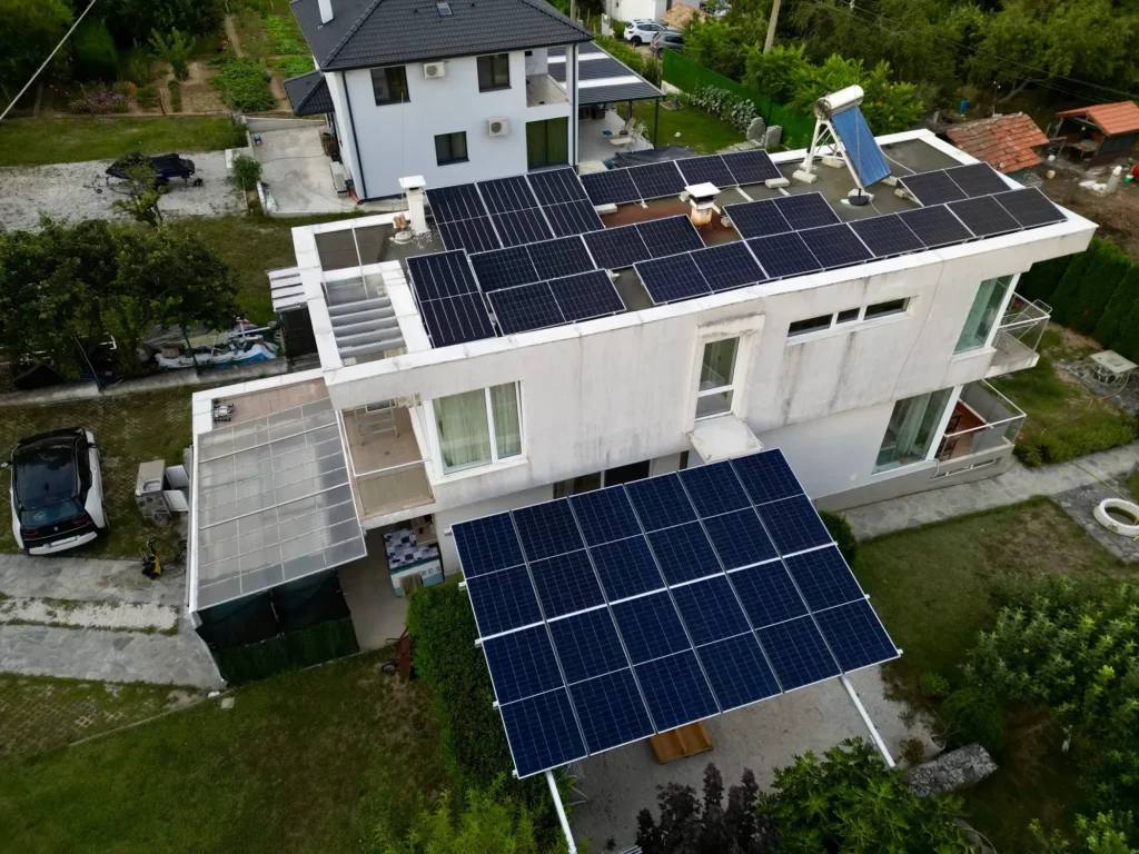 Хибридна соларна система 15.66 kWp със соларен навес – Ракитника